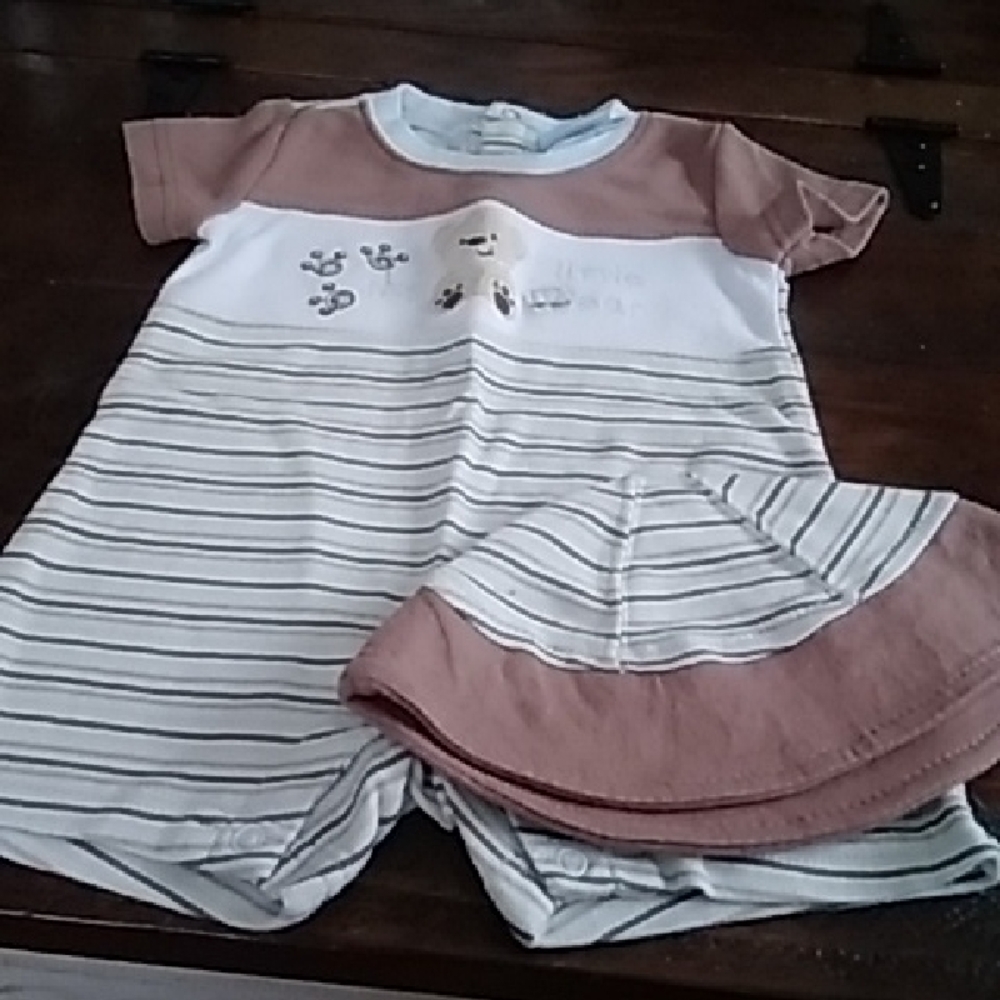 Cute Striped Baby Outfit with Hat